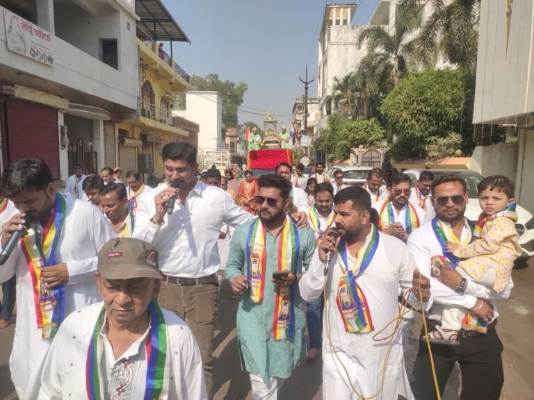 Dongargarh: भगवान महावीर स्वामी का जन्म कल्याणक महोत्सव धूमधाम से मनाया गया..
