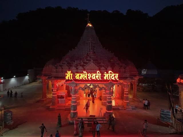 Dongargarh: मेला पार्किंग शुल्क निर्धारित, निर्धारित शुल्क से अधिक वसूली या मांगने पर तुरंत शिकायत करें। संपर्क नंबर …..