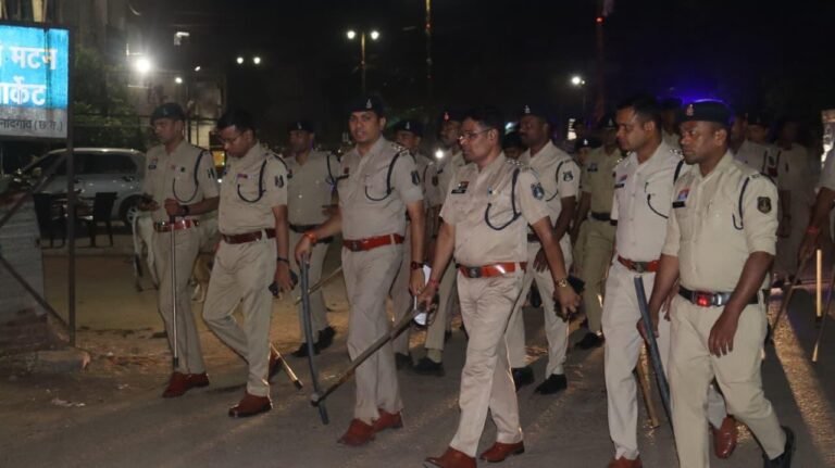 राजनांदगांव में पुलिस की सख्ती—असामाजिक तत्वों पर नजर