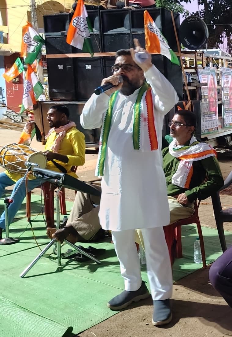 विकास और जनविश्वास के साथ कांग्रेस, नुक्कड़ सभा में विष्णु लोधी ने गिनाए जनहित के कार्य