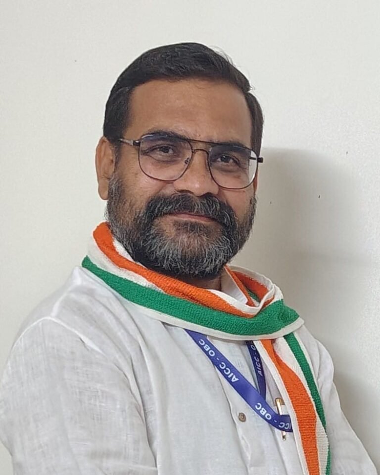 बड़े जिले में सुरक्षित थी स्टाम्प सेवा, तो छोटे जिले में अचानक असुरक्षित कैसे? डोंगरगढ़ की सेवा बहाल करे सरकार — (विष्णु लोधी)